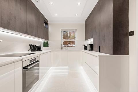 4 bedroom house to rent, Orville Road, London