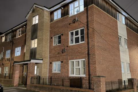 2 bedroom flat for sale, Pursers Court Slough SL2 5DL