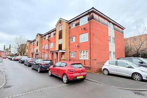 2 bedroom flat for sale, Pursers Court Slough SL2 5DL