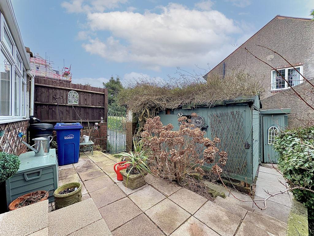 Side garden
