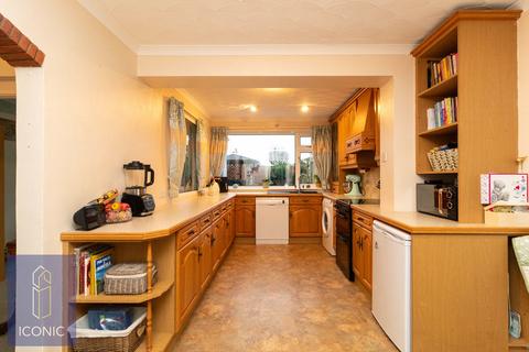 3 bedroom semi-detached house for sale, Angela Close, Horsford, Norwich