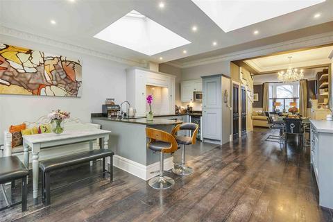 undefined, Hurlingham Road, London