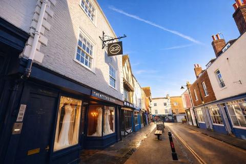 3 bedroom apartment to rent, Palace Street, Canterbury