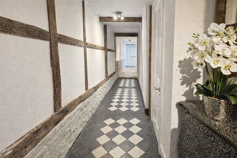 3 bedroom flat to rent, Palace Street, Canterbury