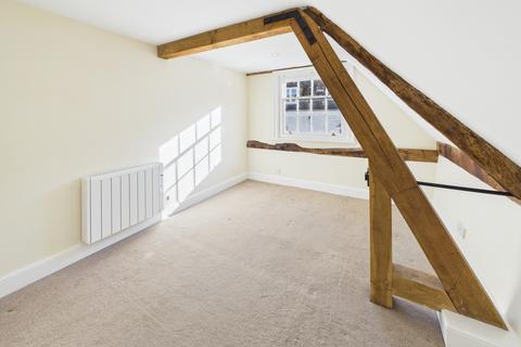 3 bedroom flat to rent, Palace Street, Canterbury