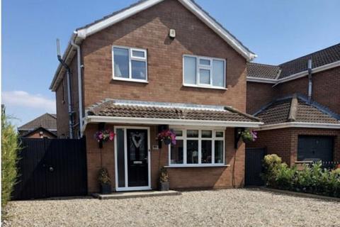 PICKSLEY CRESCENT, HOLTON LE CLAY