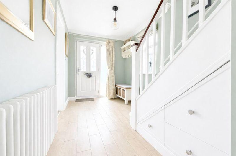 Entrance hall view 3