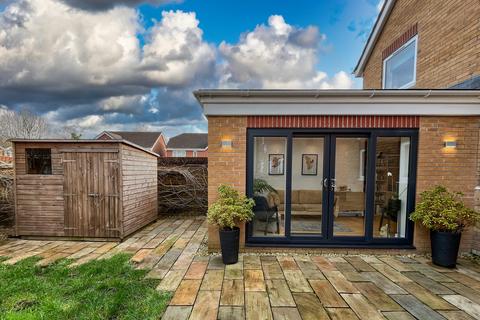 undefined, Clos Ynysddu, Pontyclun