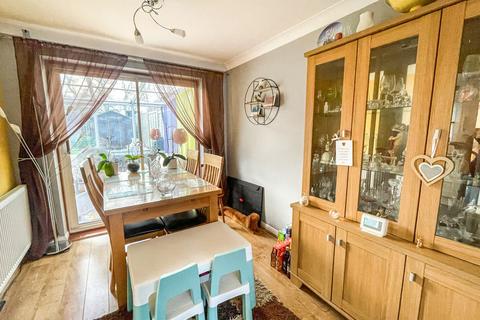 3 bedroom semi-detached house for sale, Crusader Road, Hedge End, SO30
