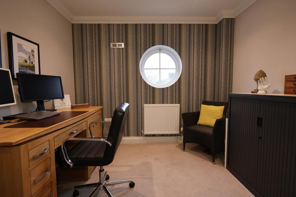 Bedroom 6/Study