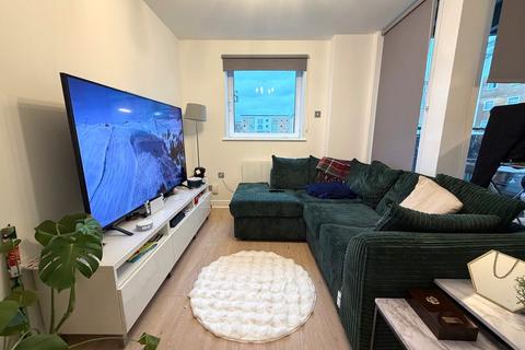 1 bedroom apartment for sale, Fishguard Way, London