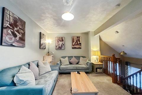 2 bedroom maisonette for sale, Beech Street, Bury