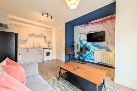 undefined, To Let - Renaissance House, Coronation Walk, Southport - One Bedroom Fully Furnished Apt