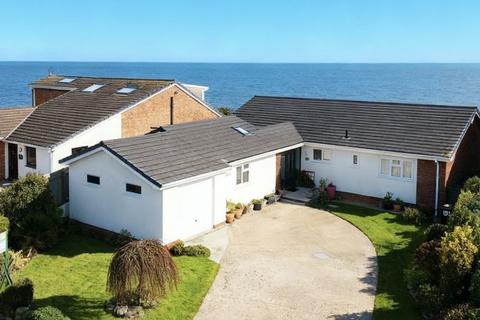 5 bedroom detached bungalow for sale, Penrhyn Beach East, Penrhyn Bay
