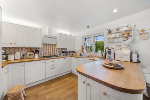 3 bedroom detached bungalow for sale, Selby Gardens, Uckfield