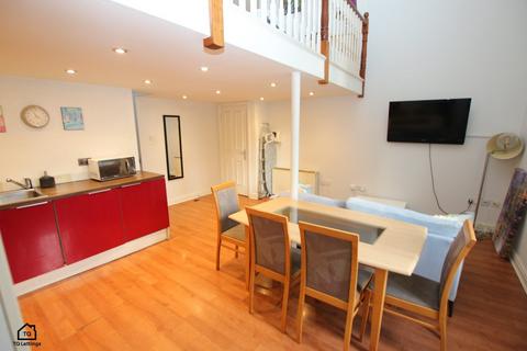 2 bedroom apartment to rent, The Royal, Wilton Place, Salford M3