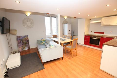 2 bedroom apartment to rent, The Royal, Wilton Place, Salford M3