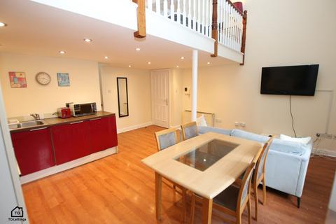 2 bedroom apartment to rent, The Royal, Wilton Place, Salford M3