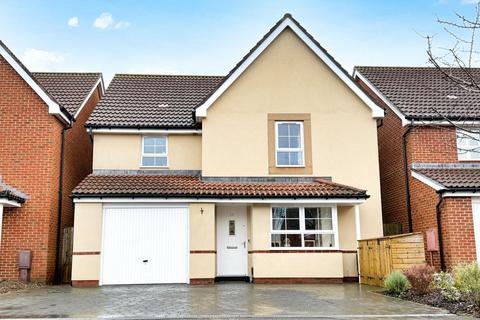 4 bedroom detached house for sale, Cockerell Close, Lee on the Solent, PO13