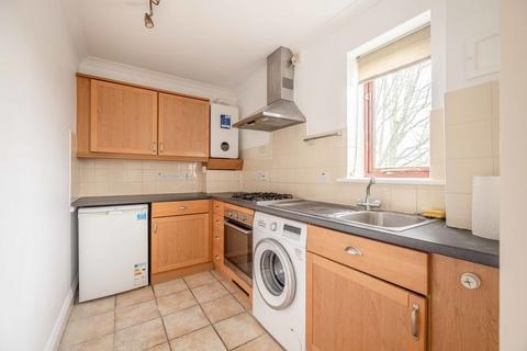2 bedroom apartment for sale, St. Laurence Way, Slough