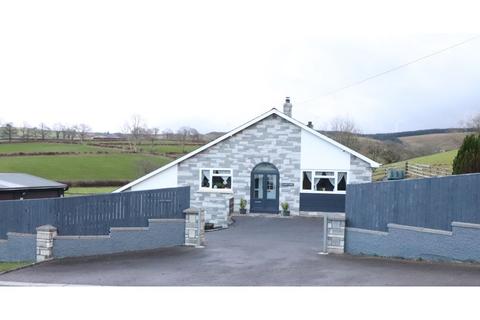 4 bedroom detached house for sale, Gwyddgrug, Pencader, SA39