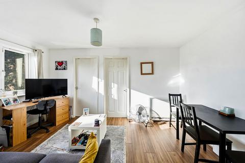 1 bedroom apartment for sale, Cobbett Close, Enfield EN3