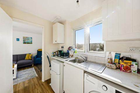 1 bedroom apartment for sale, Cobbett Close, Enfield EN3