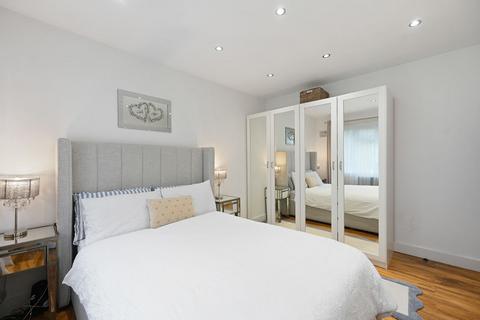2 bedroom maisonette for sale, Rowe Walk, Harrow