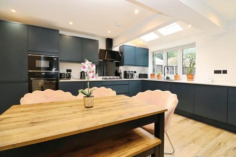 4 bedroom detached house for sale, Throopside Avenue, Bournemouth BH9