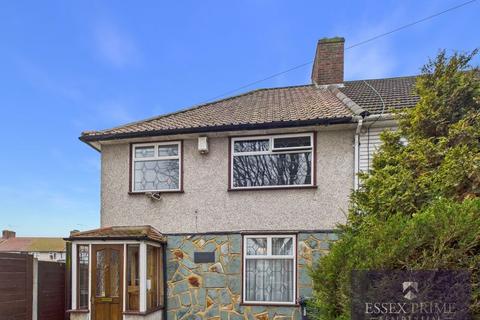 3 bedroom end of terrace house for sale, Three bedroom end of Terrace house Green Lane RM8