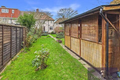 3 bedroom end of terrace house for sale, Three bedroom end of Terrace house Green Lane RM8