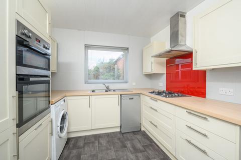 undefined, Farleigh Road, New Haw KT15