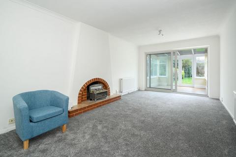 undefined, Farleigh Road, New Haw KT15