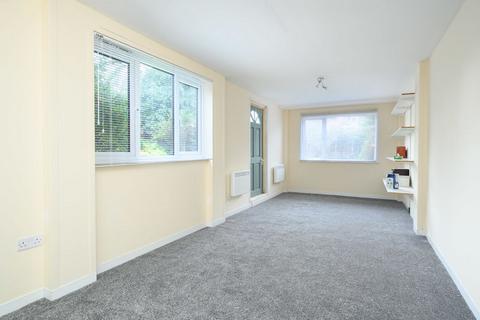 undefined, Farleigh Road, New Haw KT15