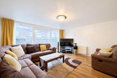 3 bedroom terraced house for sale, Everglade Strand, Leighton Everglade Strand, NW9