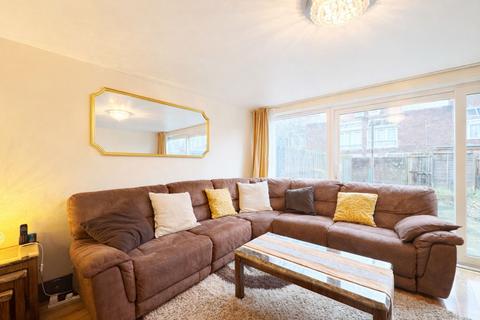 3 bedroom terraced house for sale, Everglade Strand, Leighton Everglade Strand, NW9