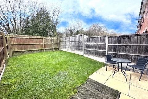 3 bedroom terraced house for sale, Abbey Close, Loughborough LE12