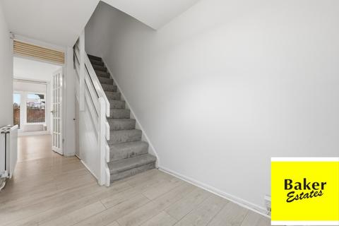 3 bedroom end of terrace house for sale, Bramshill Close, Chigwell IG7