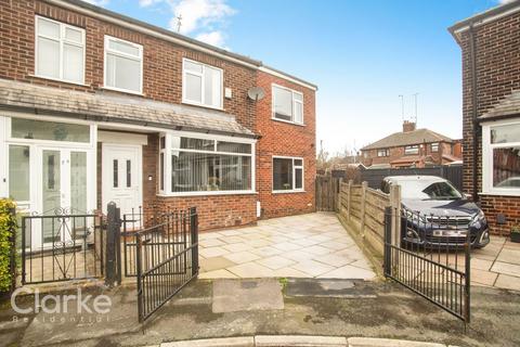 3 bedroom end of terrace house for sale, Ruth Avenue, Manchester, M40 3GN