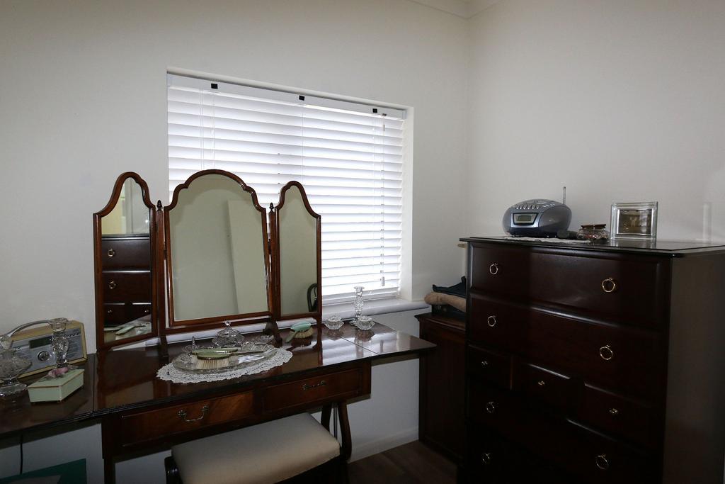 Photograph 7