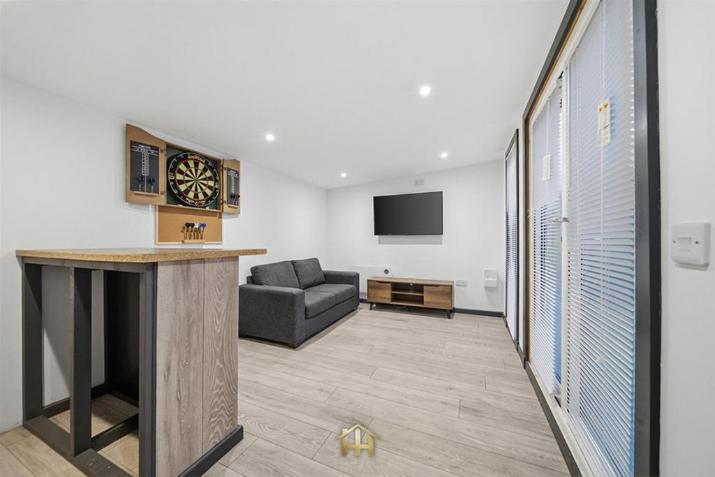 5 Findowrie-Staged-0005.jpg