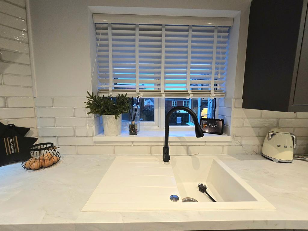 Kitchen / Breakfast Room
