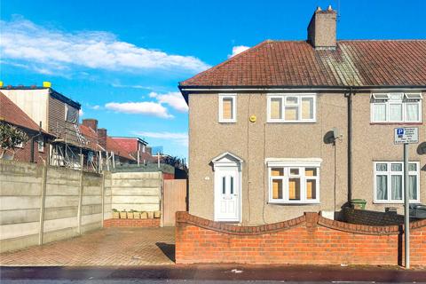 3 bedroom end of terrace house to rent, Winterbourne Road, Essex RM8