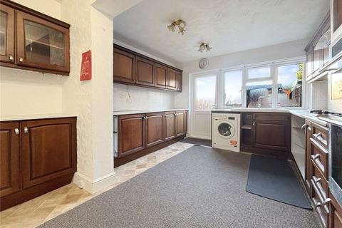 3 bedroom end of terrace house to rent, Winterbourne Road, Essex RM8