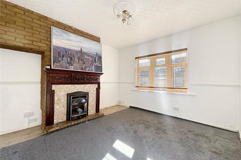 3 bedroom end of terrace house to rent, Winterbourne Road, Essex RM8