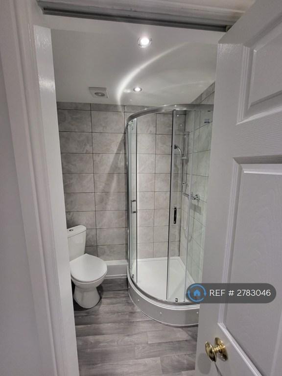 Room1 Ensuite Bathroom