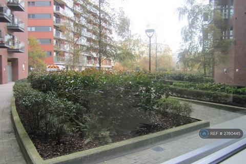 2 bedroom flat to rent, Surrey Quays Road, London, SE16