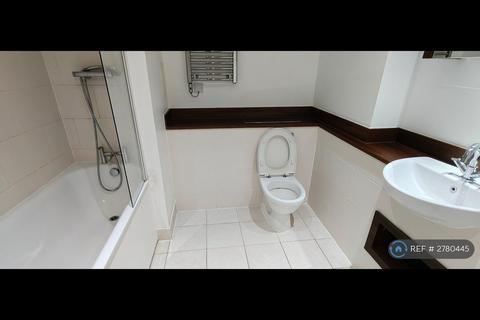 2 bedroom flat to rent, Surrey Quays Road, London, SE16