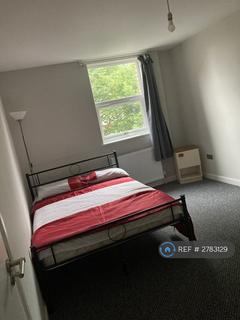 1 bedroom in a house share to rent, Walerand Road, London, SE13