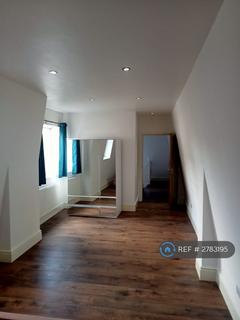 2 bedroom detached house to rent, Eveline Road, Mitcham, CR4